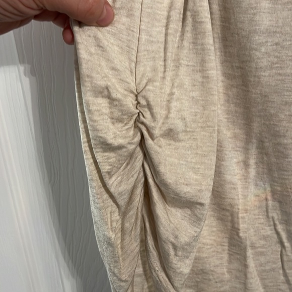 Cute T Beige with Mesh around neck - Picture 2 of 6